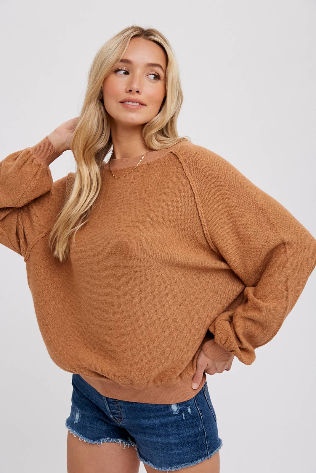 REVERSE SEAM BOUCLE PULLOVER: TOAST, M/L
