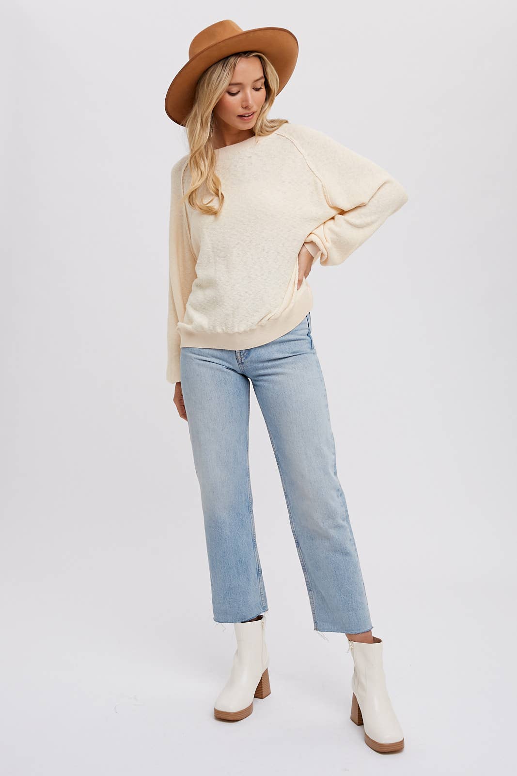 REVERSE SEAM BOUCLE PULLOVER: TOAST, M/L