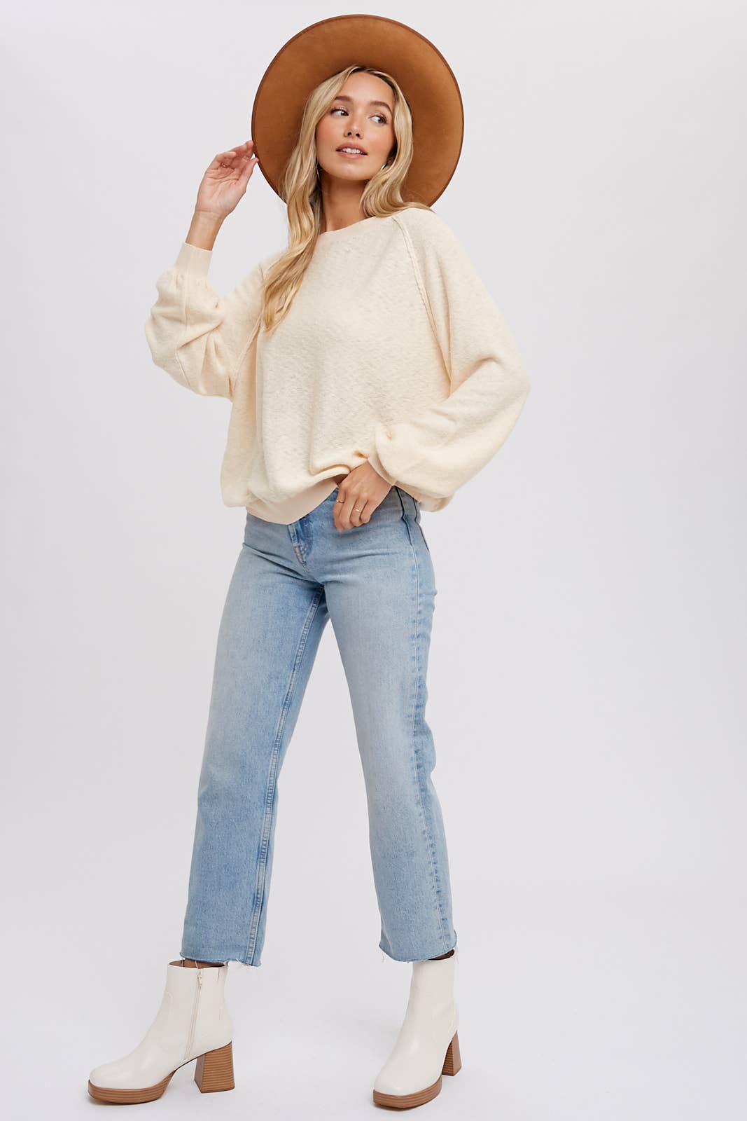 REVERSE SEAM BOUCLE PULLOVER: TOAST, M/L