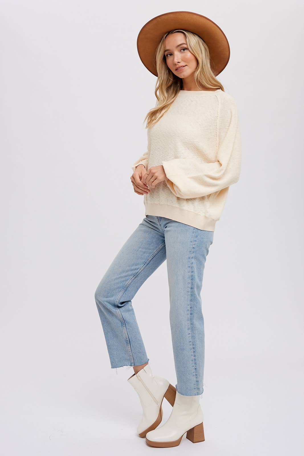 REVERSE SEAM BOUCLE PULLOVER: TOAST, M/L